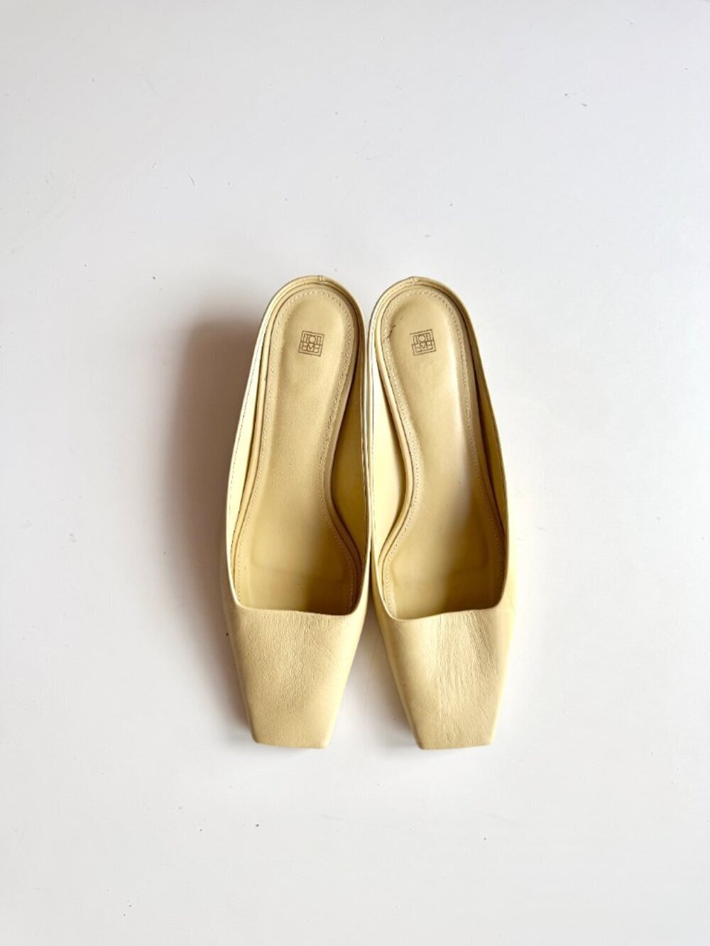 TOTEME Butter Yellow Leather Square Toe Kitten Heel Mules Slides, Size 37 - Picture 2 of 16
